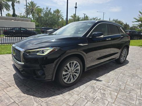 Used 2023 INFINITI QX50 Luxe FWD image 7
