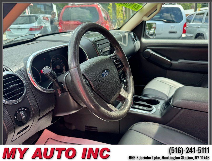 Used 2010 Ford Explorer XLT AWD/4WD image 22
