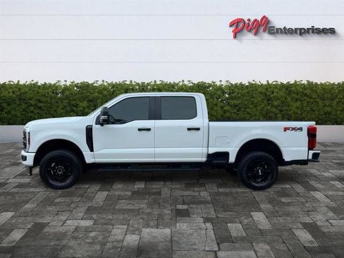 Used 2024 Ford F250 XL w/ STX Appearance Package AWD/4WD image 3