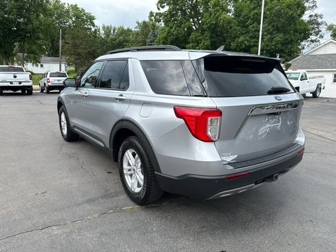 Used 2021 Ford Explorer XLT w/ Equipment Group 202A AWD/4WD image 5