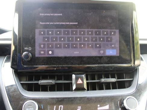 Used 2023 Toyota Corolla LE FWD image 14