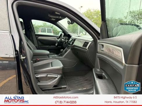 Used 2020 Volkswagen Atlas Cross Sport SE FWD image 14
