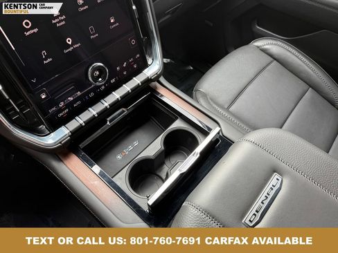 Used 2025 GMC Yukon XL Denali AWD/4WD image 23