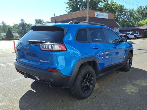 Used 2021 Jeep Cherokee Trailhawk w/ Sun, Sound & Nav Group AWD/4WD image 6