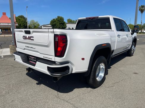 Used 2025 GMC Sierra 3500 Denali w/ Denali Reserve Package AWD/4WD image 5