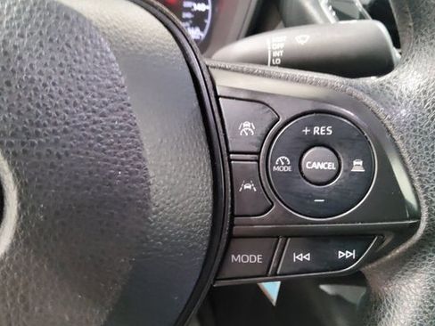 Used 2023 Toyota Corolla LE image 31