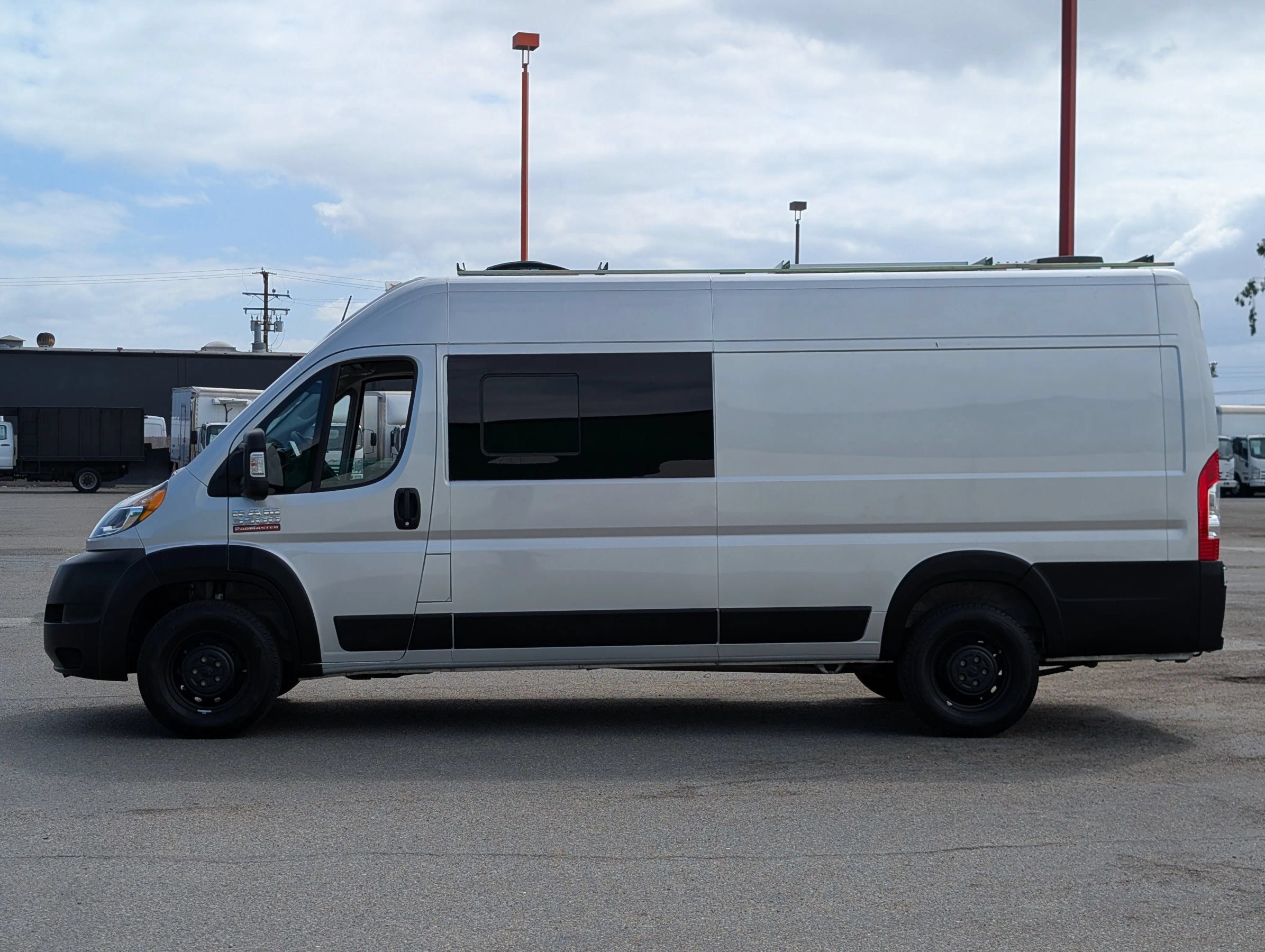 Used 2022 RAM ProMaster 3500 w/ Premium Convenience Group (A) FWD image 4