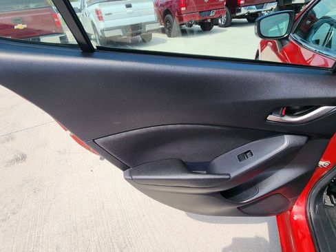 Used 2015 MAZDA MAZDA3 i Touring FWD image 18