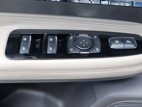 Used 2020 Lincoln Corsair FWD w/ Premium Package image 13
