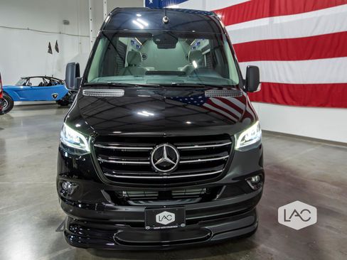 Used 2024 Mercedes-Benz Sprinter 3500 image 25
