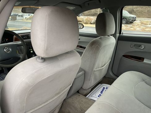 Used 2007 Buick LaCrosse CX image 18
