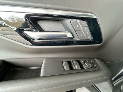 New 2026 Chevrolet Suburban LT w/ Comfort Package image 23