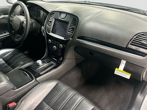 Used 2023 Chrysler 300 S image 31
