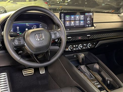 Used 2024 Honda Accord Sport image 15