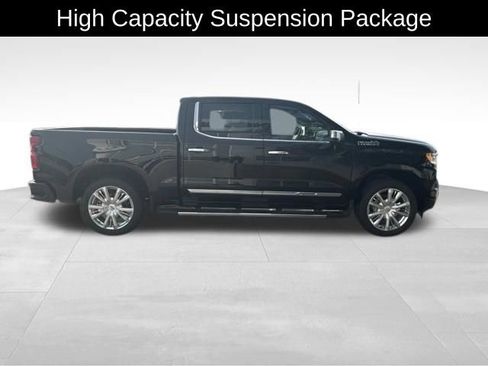 Certified 2025 Chevrolet Silverado 1500 High Country w/ High Country Premium Package AWD/4WD image 7