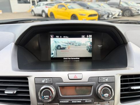 Used 2016 Honda Odyssey EX-L image 38