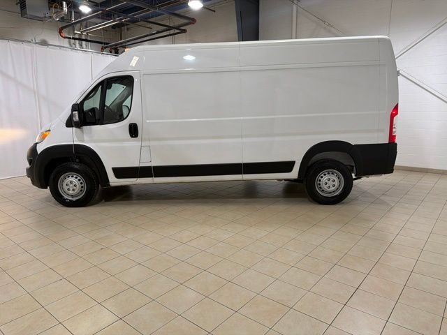 Used 2025 RAM ProMaster 2500 w/ Convenience Group FWD image 3