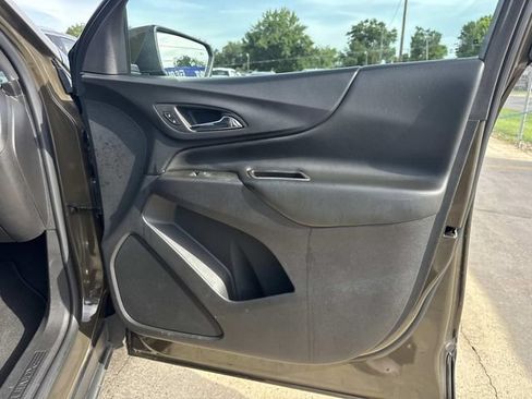 Used 2023 Chevrolet Equinox LT FWD image 25