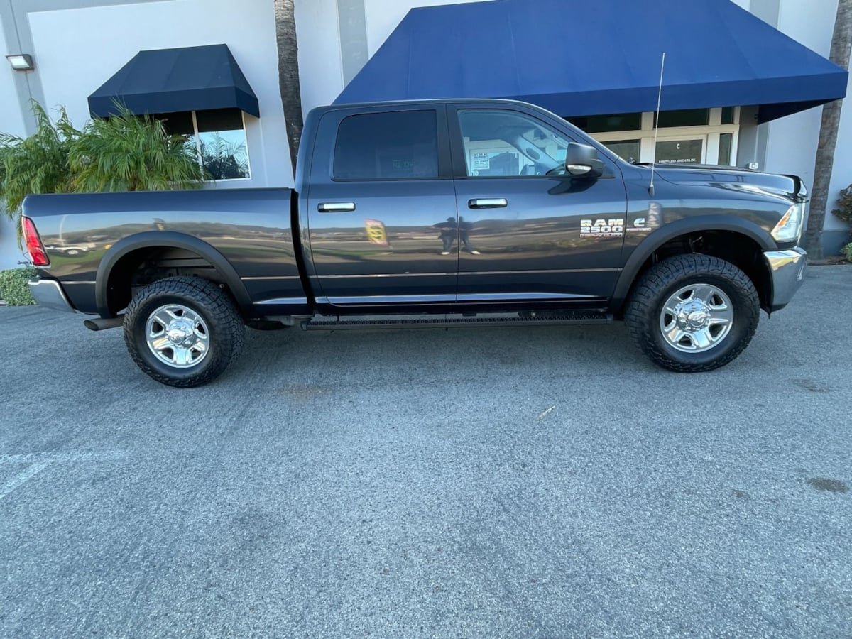 Used 2014 RAM 2500 SLT w/ Luxury Group AWD/4WD image 4