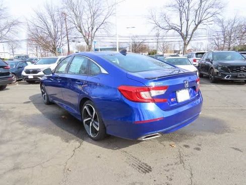 Used 2022 Honda Accord Sport image 4