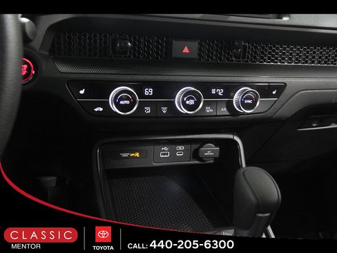 Used 2025 Honda CR-V EX image 13
