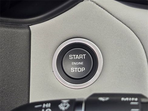 New 2026 Land Rover Range Rover Velar Dynamic SE image 14