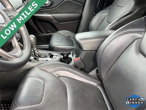 Certified 2019 Jeep Cherokee Limited image 28