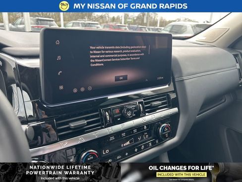 New 2026 Nissan Pathfinder Platinum AWD/4WD image 19
