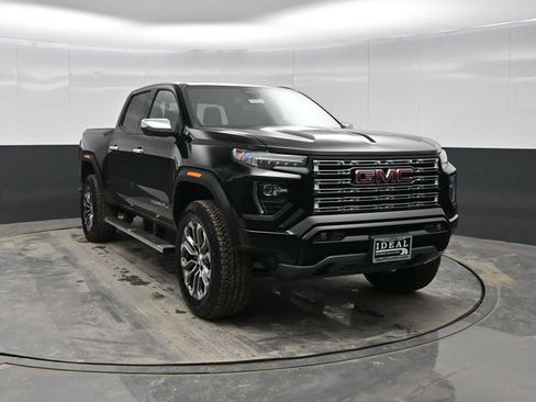 New 2026 GMC Canyon Denali image 2