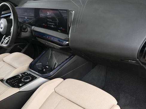 Used 2025 BMW X3 xDrive30i AWD/4WD image 11