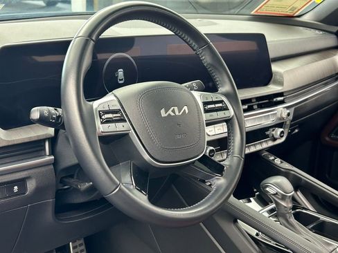 Used 2024 Kia Telluride SX image 16
