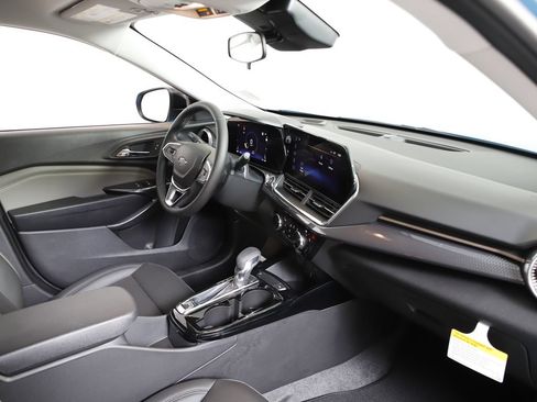 New 2026 Chevrolet Trax ACTIV w/ Driver Confidence Package FWD image 8