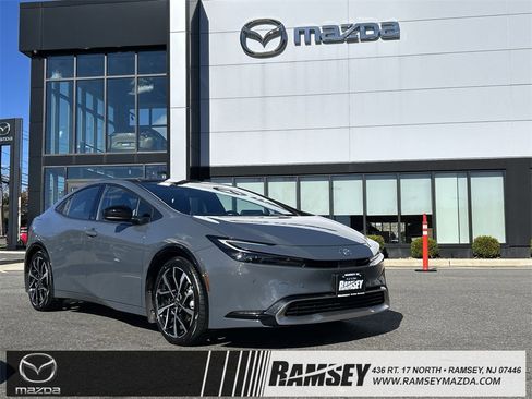 Used 2024 Toyota Prius Prime Premium image 1