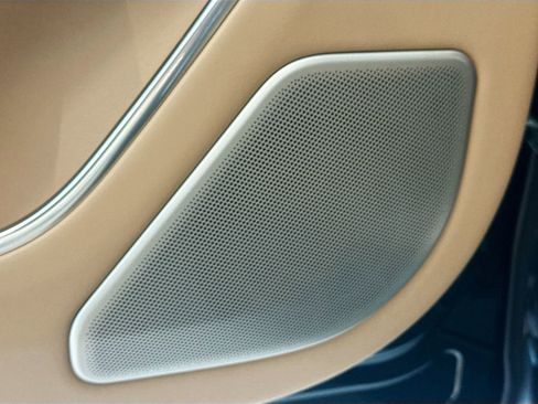 New 2026 Land Rover Range Rover SV image 14