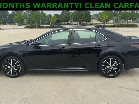 Used 2021 Toyota Camry SE image 5