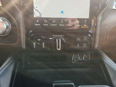 Used 2024 RAM 1500 Limited AWD/4WD image 17