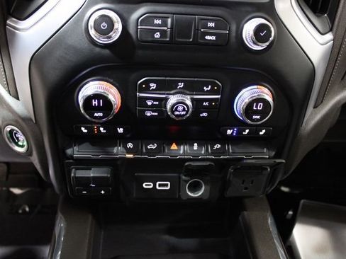 Used 2021 GMC Sierra 1500 SLT image 27