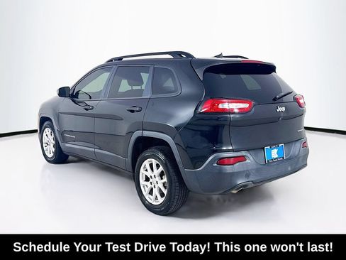 Used 2016 Jeep Cherokee Sport FWD image 6