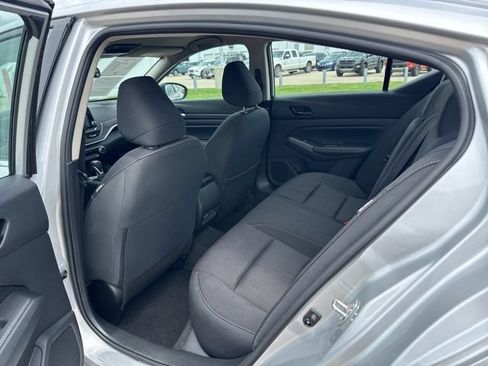 Used 2025 Nissan Altima 2.5 SV FWD image 22