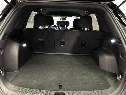 Used 2025 Chevrolet Equinox LT image 23