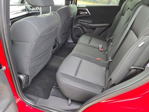 Used 2022 Mitsubishi Outlander ES image 16