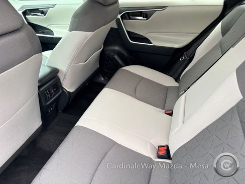 Used 2021 Toyota RAV4 XLE image 25