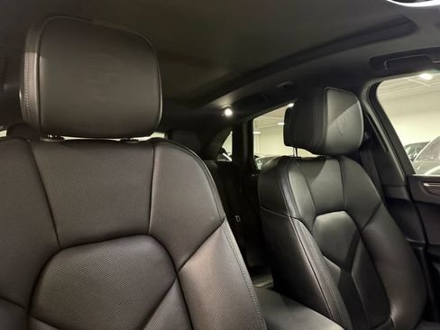 Certified 2023 Porsche Macan S AWD/4WD image 30