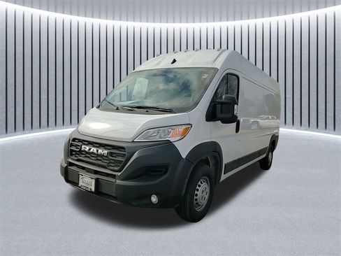Used 2025 RAM ProMaster 2500 w/ Convenience Group image 18