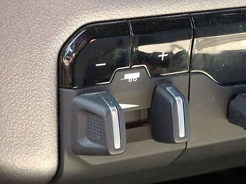 Used 2024 RAM 2500 Big Horn image 26