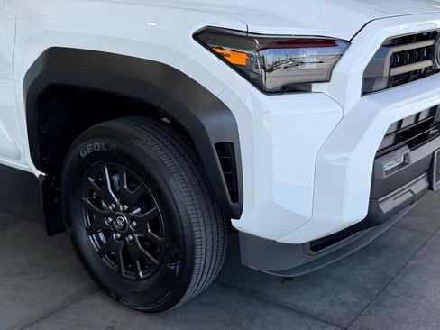 New 2026 Toyota 4Runner SR5 AWD/4WD image 8