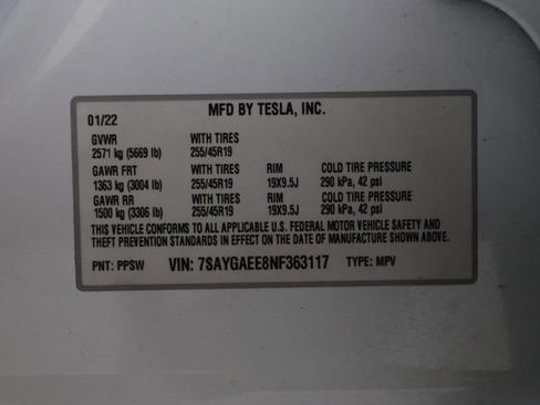 Used 2022 Tesla Model Y Long Range image 35