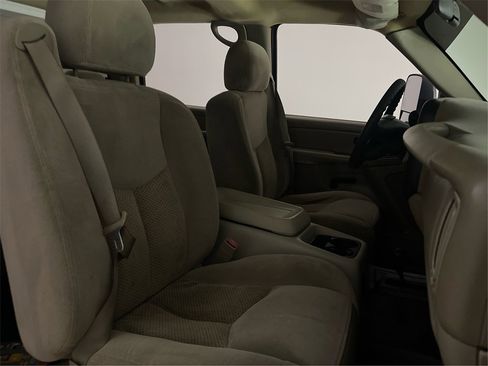 Used 2006 Chevrolet Silverado 2500 W/T image 35