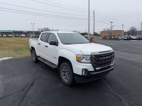 Used 2022 GMC Canyon AT4 image 3