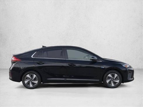 Used 2017 Hyundai Ioniq SEL FWD image 8